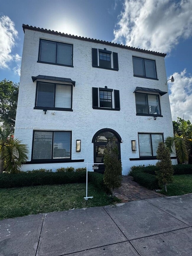 Photo - 444 Ponce de Leon Blvd Unit 6
