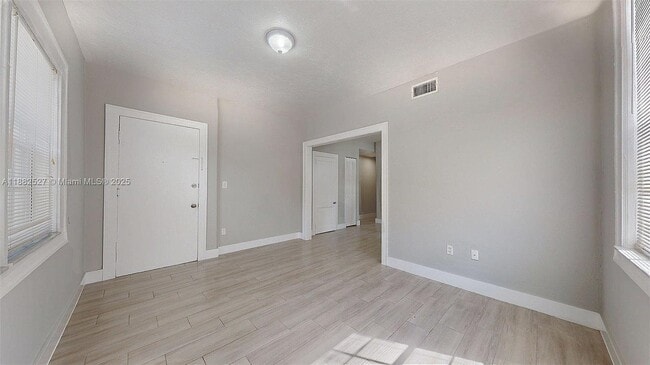 Photo - 433 NW 25th Ave Unit 1