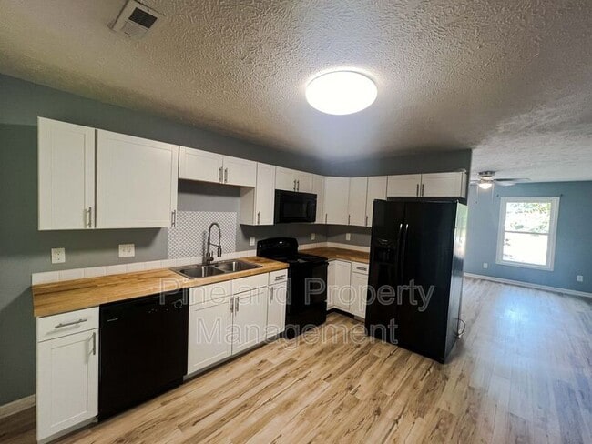 Photo - 6412 Rockford Dr