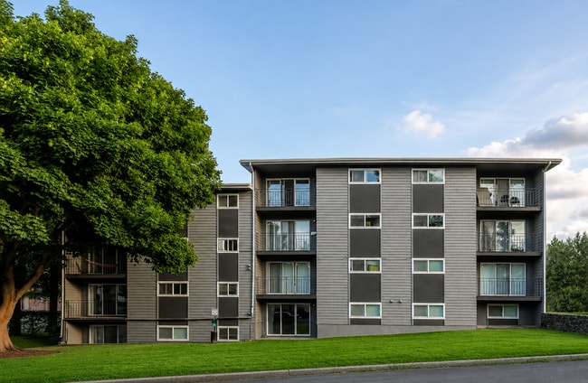 Building Photo - Comfortable 1 Bed / 1 Bath Steps away from EWU Unit C