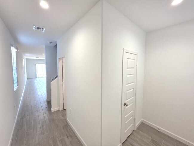 Photo - 2677 W Simone Ave
