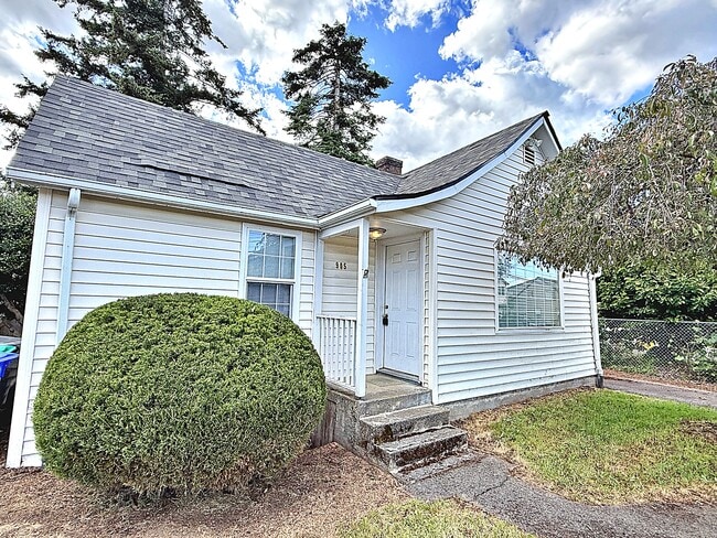 Photo - 905 NE 94th Ave