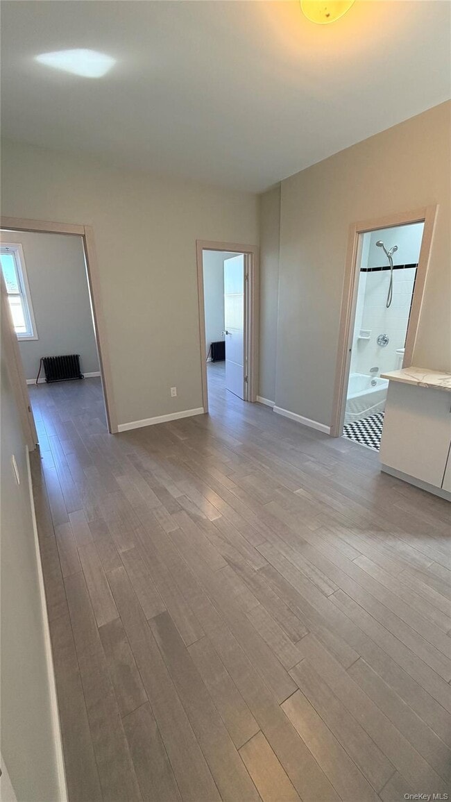 Building Photo - 97-16 Metropolitan Ave Unit 2F