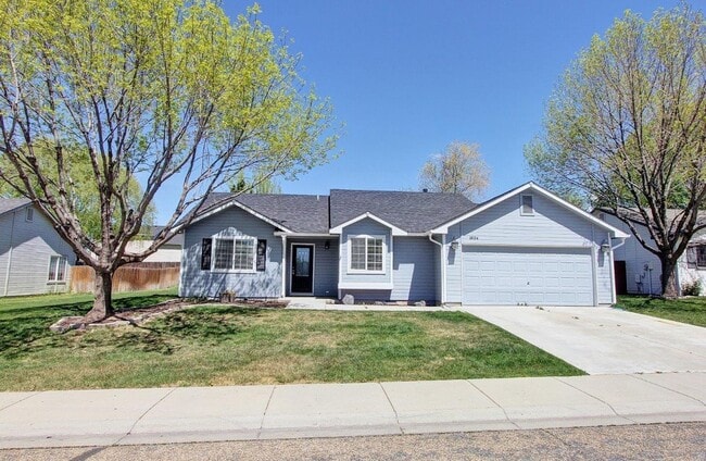 Clean Single-Level Home in Quiet Neighborhood - Clean Single-Level Home in Quiet Neighborhood