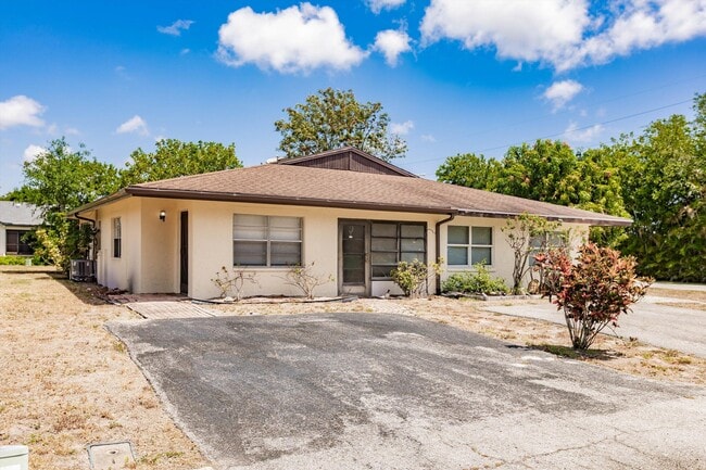 Photo - 5029 Rose Hill Dr House