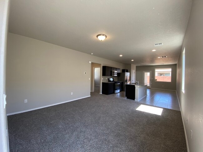 Photo - 4806 Mount Salas St NE