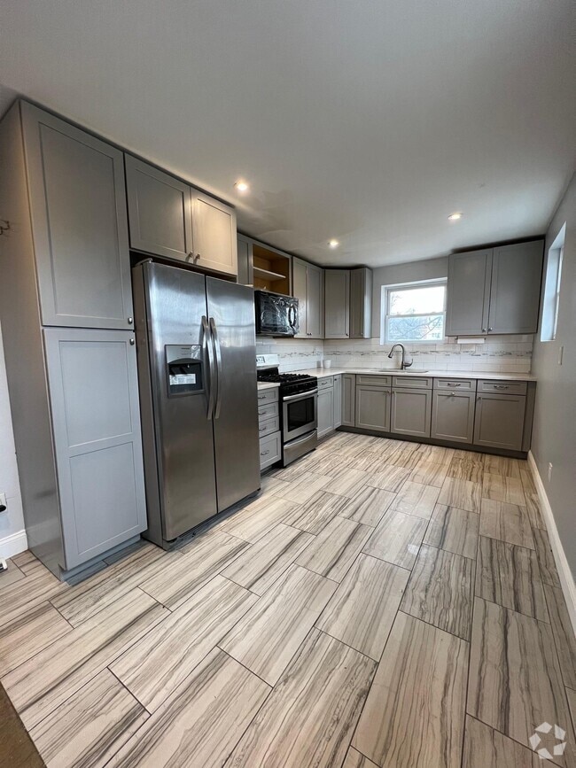 Building Photo - 4385 Wickham Ave Unit 1 Rental