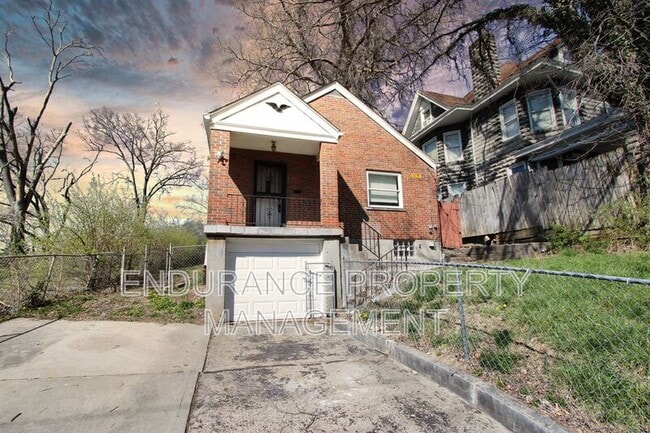 Building Photo - 937 Grand Ave