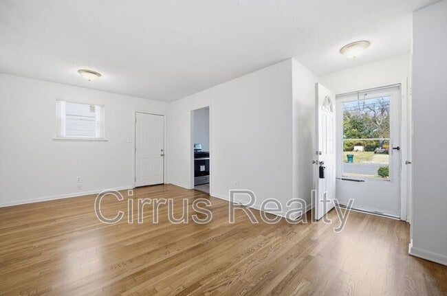 Photo - 327 Sycamore Ave