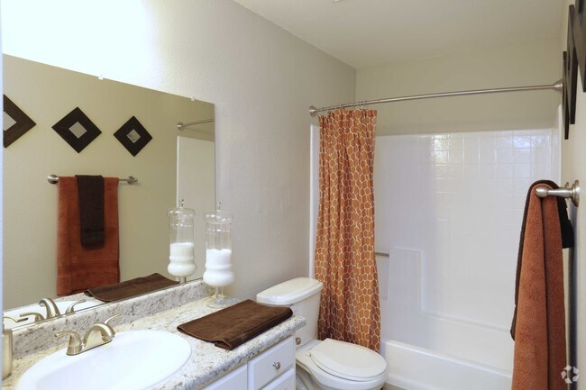 1BR, 1BA - 650SF
