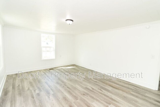 Photo - 108 Suggs St