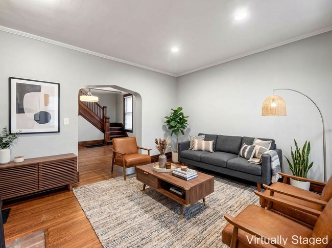 Building Photo - Central German Village Location!