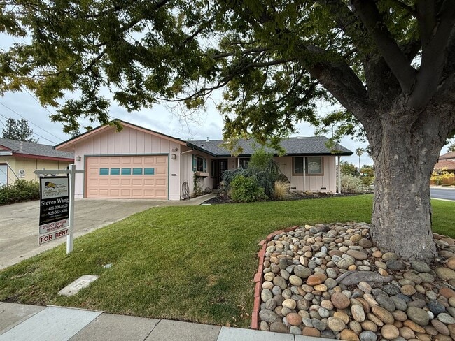 Photo - Single Story Home in Quiet Neigbhorhood Ne...