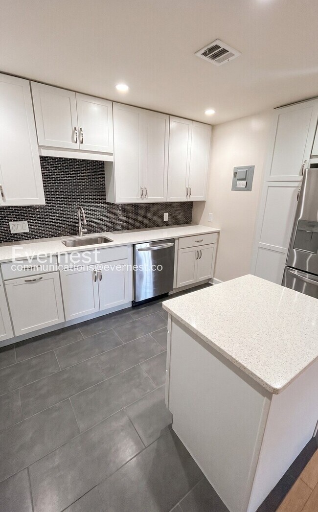 Photo - 12709 Gordon Blvd Unidad APT 70