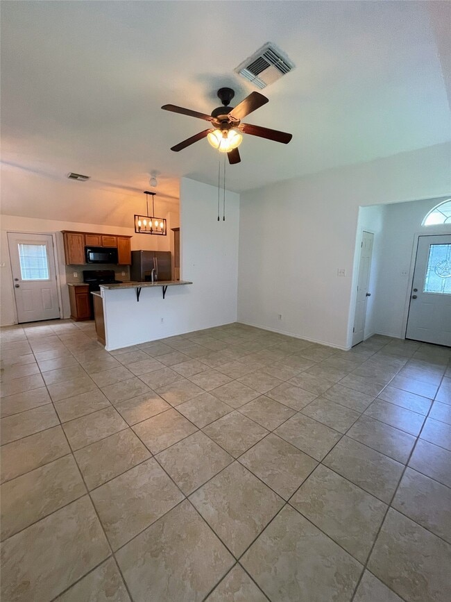 Photo - 4010 Bealey Ln