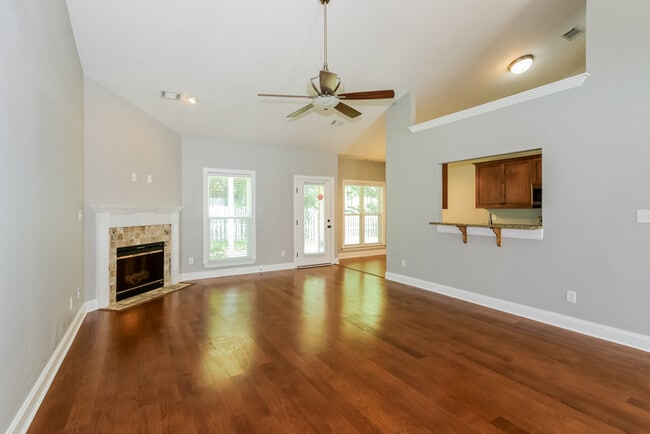 300 Palamon Dr