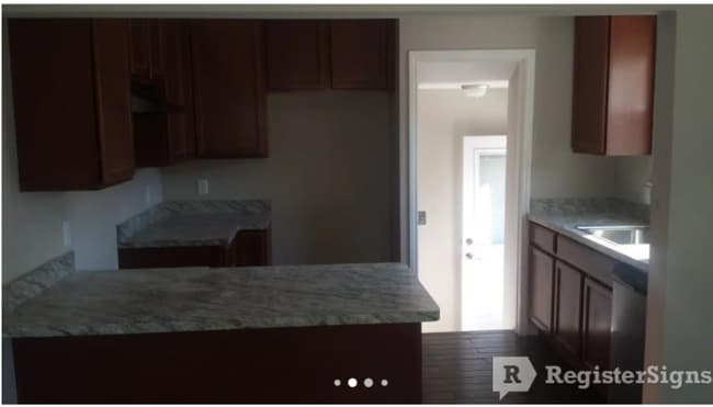 Photo - 629 Moran Ave