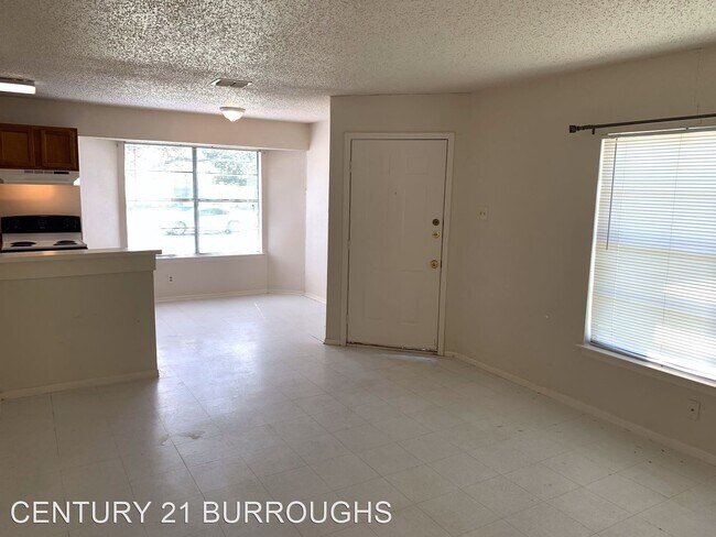 Photo - 3 br, 1 bath House - 4843 Corian Oak Dr.