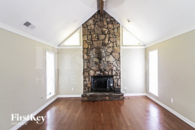Photo - 5979 Rosewind Cir W