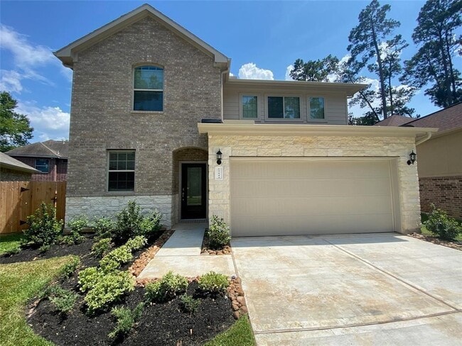 Building Photo - 13443 Greenbrier Dr