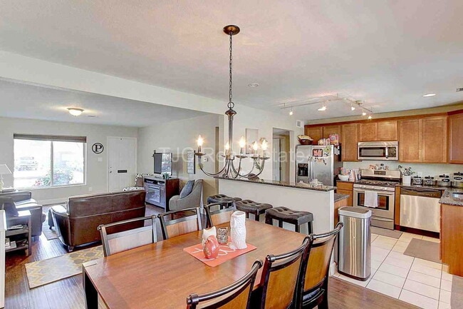 Photo - 795 Salem St