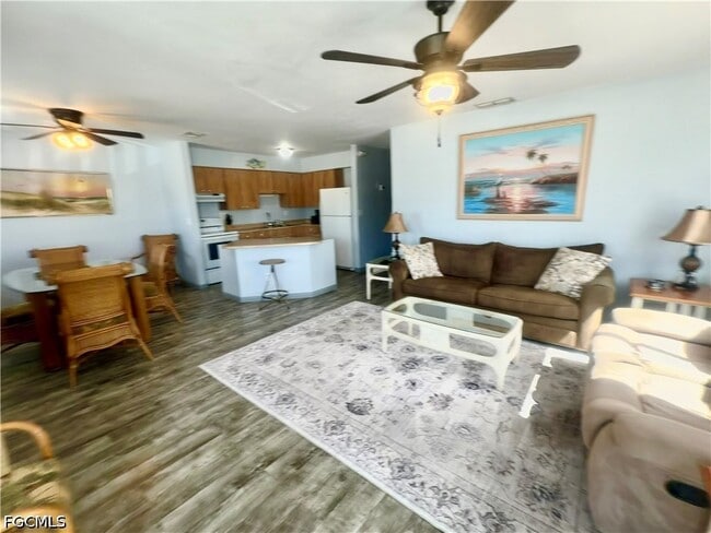 Photo - 200 Mid Island Dr