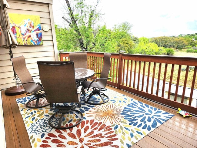 Photo - 304 Hi There