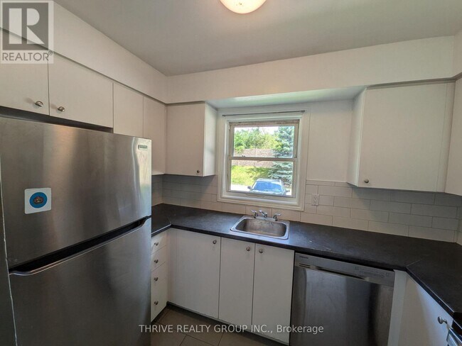 Photo - 29 - 470 SECOND STREET