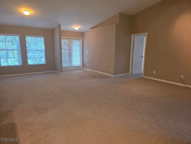 Photo - 3202 71st St W