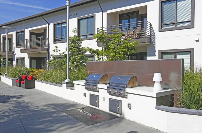 Anton 1101 Apartments