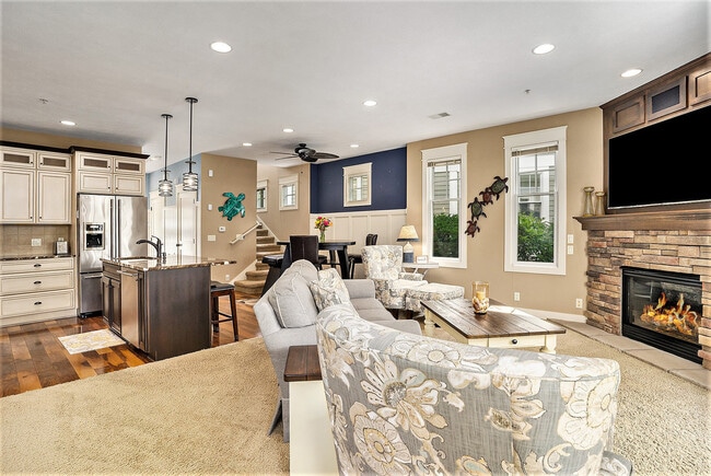 Photo - 807 Lake St Unit ID1073561P