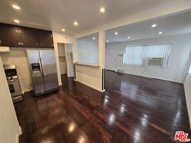 Photo - 14758 Lemay St Casa
