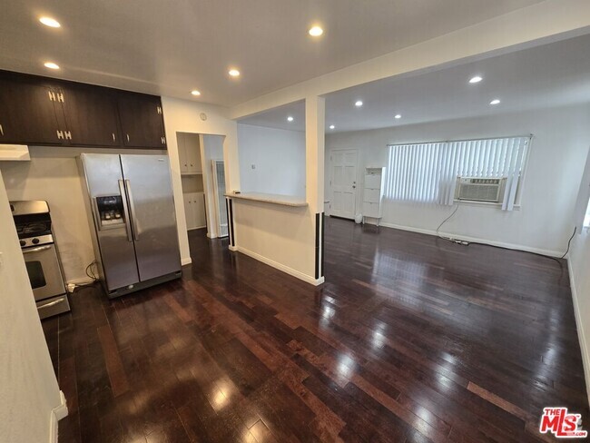 Building Photo - 14758 Lemay St Rental