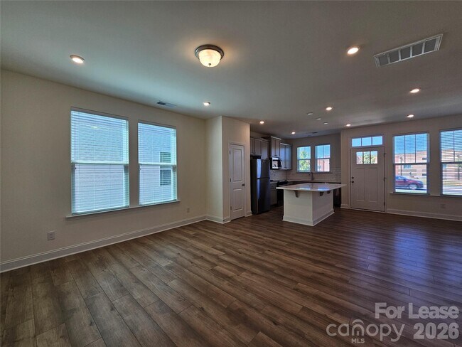 Photo - 1027 S Point Rd