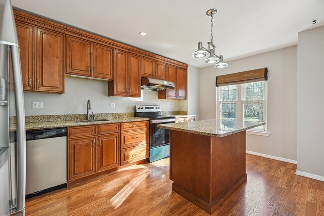 Photo - 155 Northfield Rd