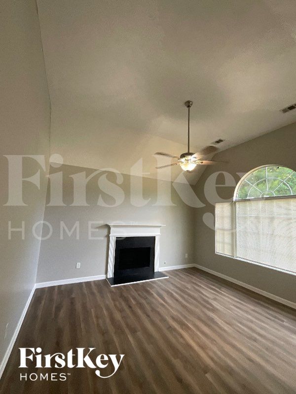 Photo - 1404 Lancaster Ct