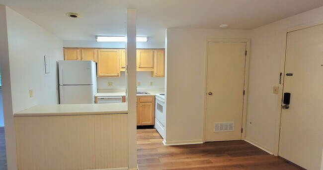 Photo - 2022 Summit St Unit 1