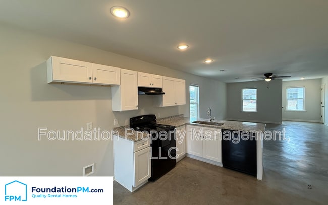 Photo - 2506 E Tyler Ave