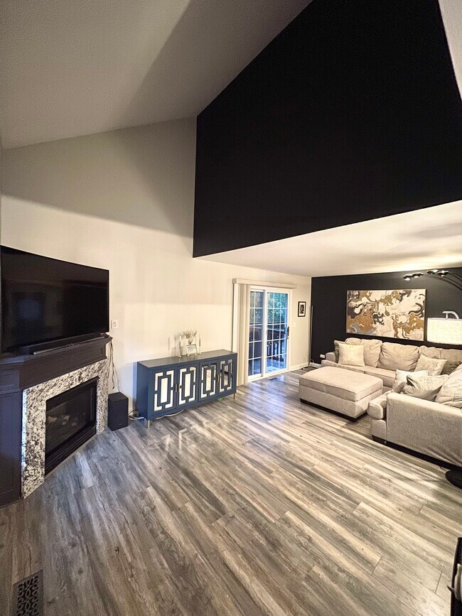 Photo - 1343 Laurel Oaks Dr