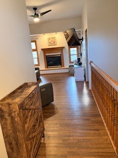 ENTRADA Y SALA DE ESTAR - 2202 Pinehurst Dr