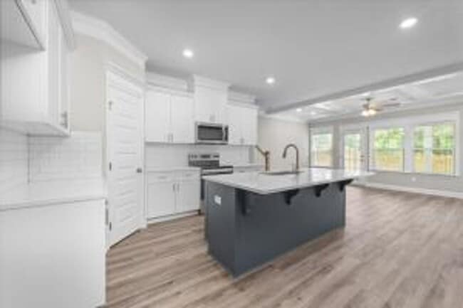 Photo - 1005 Linsmore Ave