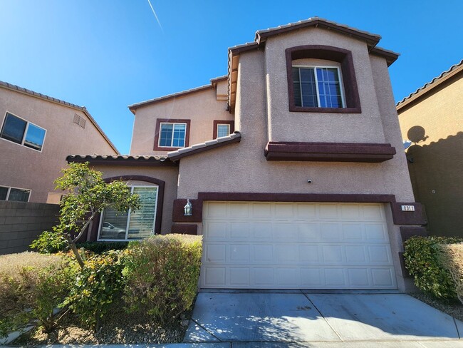 Beautiful 2 Story Home - Beautiful 2 Story Home