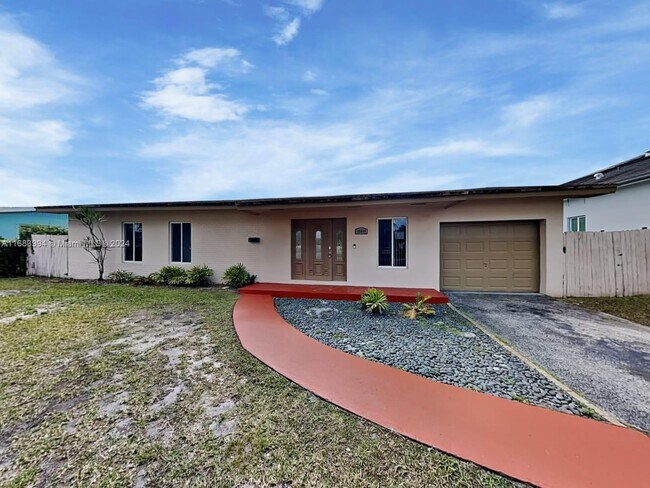 Photo - 10840 SW 32nd St House