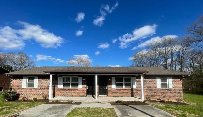 Photo - Cozy 2-Bedroom Townhome in West Knoxville!!