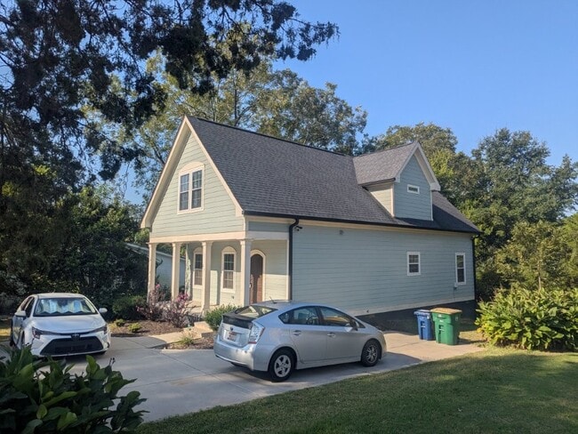 Photo - 214 Evans St