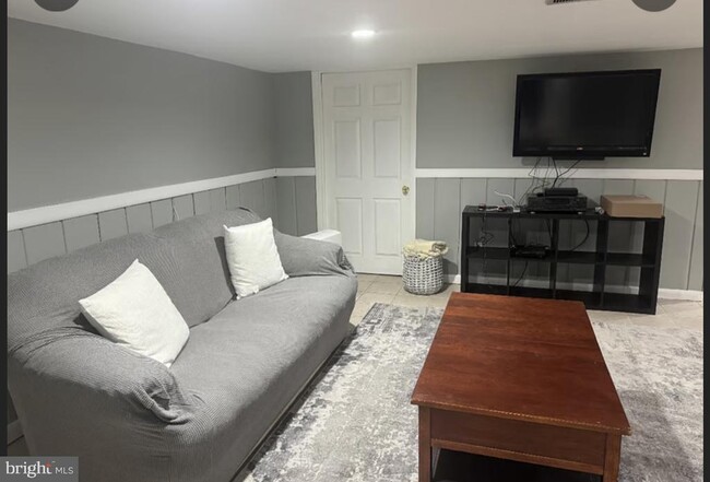 5710 Dannys Pl