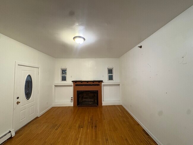 Photo - 708 Broadway Unidad 2