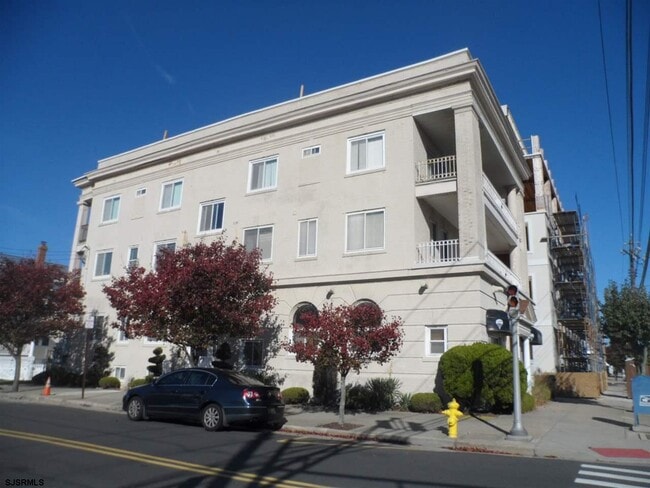 Photo - 25 S Surrey Ave Unidad B2