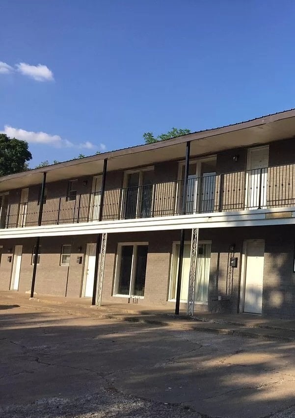 Photo - "Charming 2-Bed Oasis in the Heart of Jonesboro – Spacious 720 sq. ft. Living at Vine Street Apar... Unit 101