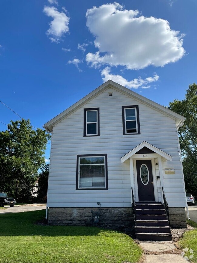 Building Photo - 749 Prospect Ave Rental